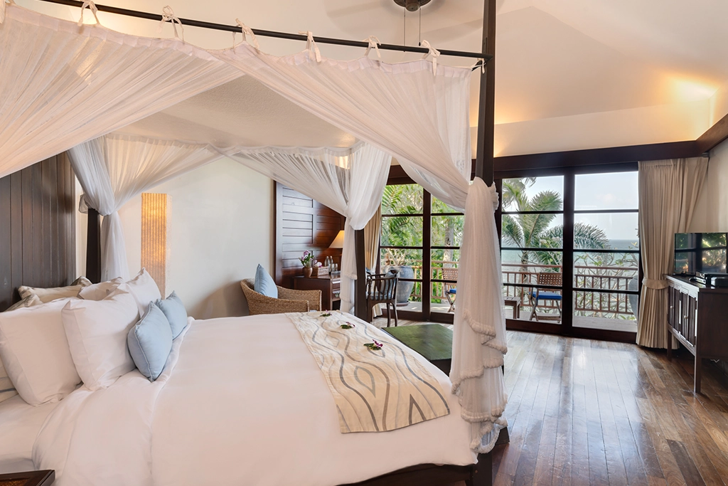 Four Bedroom Oceanfront Pool Residence