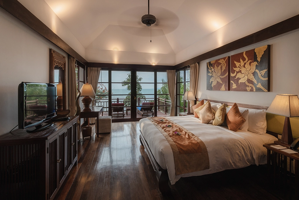 Five Bedroom Oceanfront Pool Residence